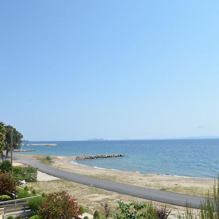 Lemon Beach Front Apartment, Nikiti Kültér fotó
