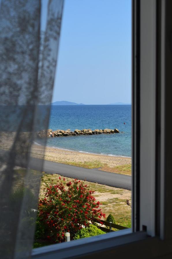 Lemon Beach Front Apartment, Nikiti Kültér fotó