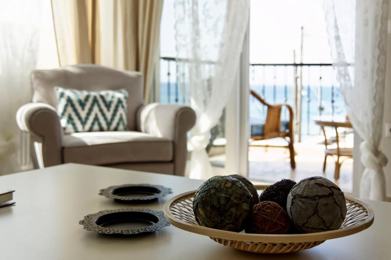 Lemon Beach Front Apartment, Nikiti Kültér fotó