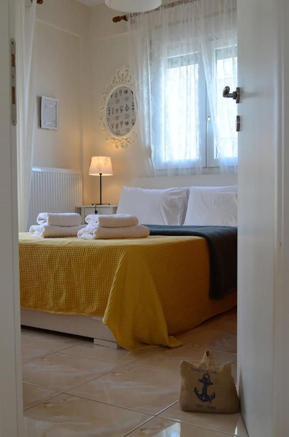 Lemon Beach Front Apartment, Nikiti Kültér fotó
