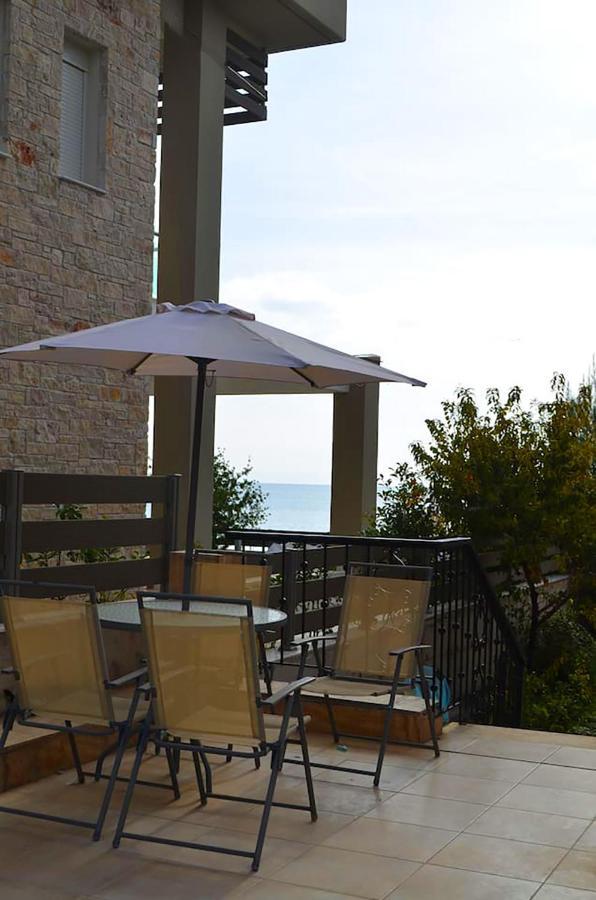 Lemon Beach Front Apartment, Nikiti Kültér fotó