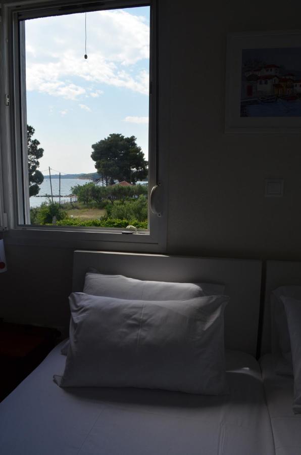 Lemon Beach Front Apartment, Nikiti Kültér fotó
