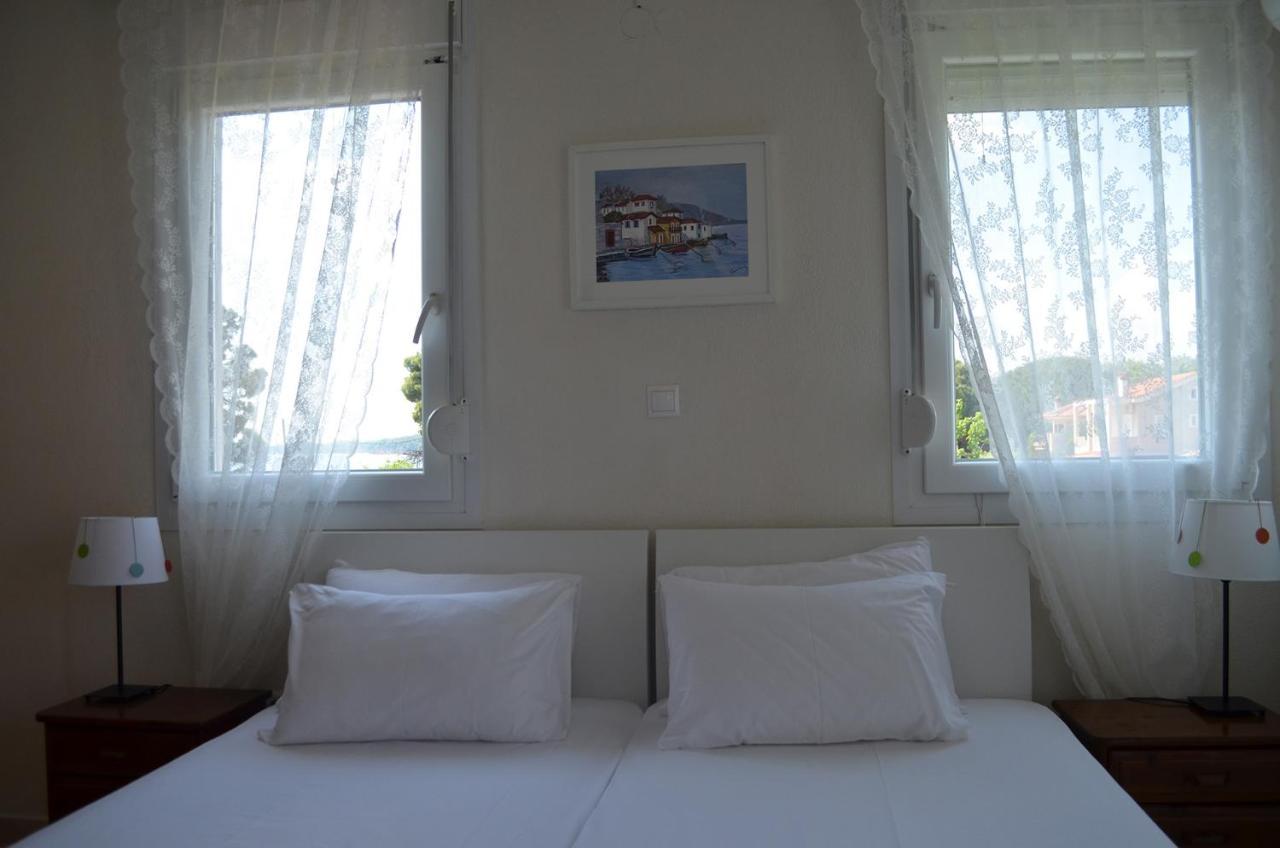 Lemon Beach Front Apartment, Nikiti Kültér fotó