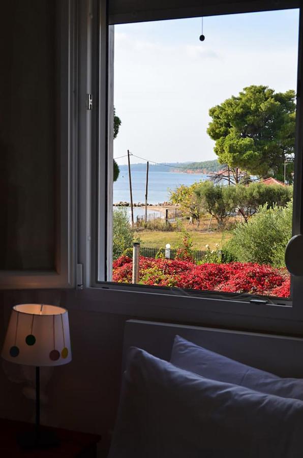Lemon Beach Front Apartment, Nikiti Kültér fotó